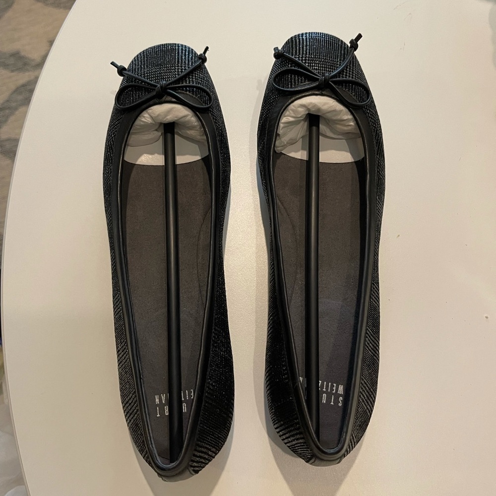 Stuart Weitzman Flats! Size 10, Black/pewter